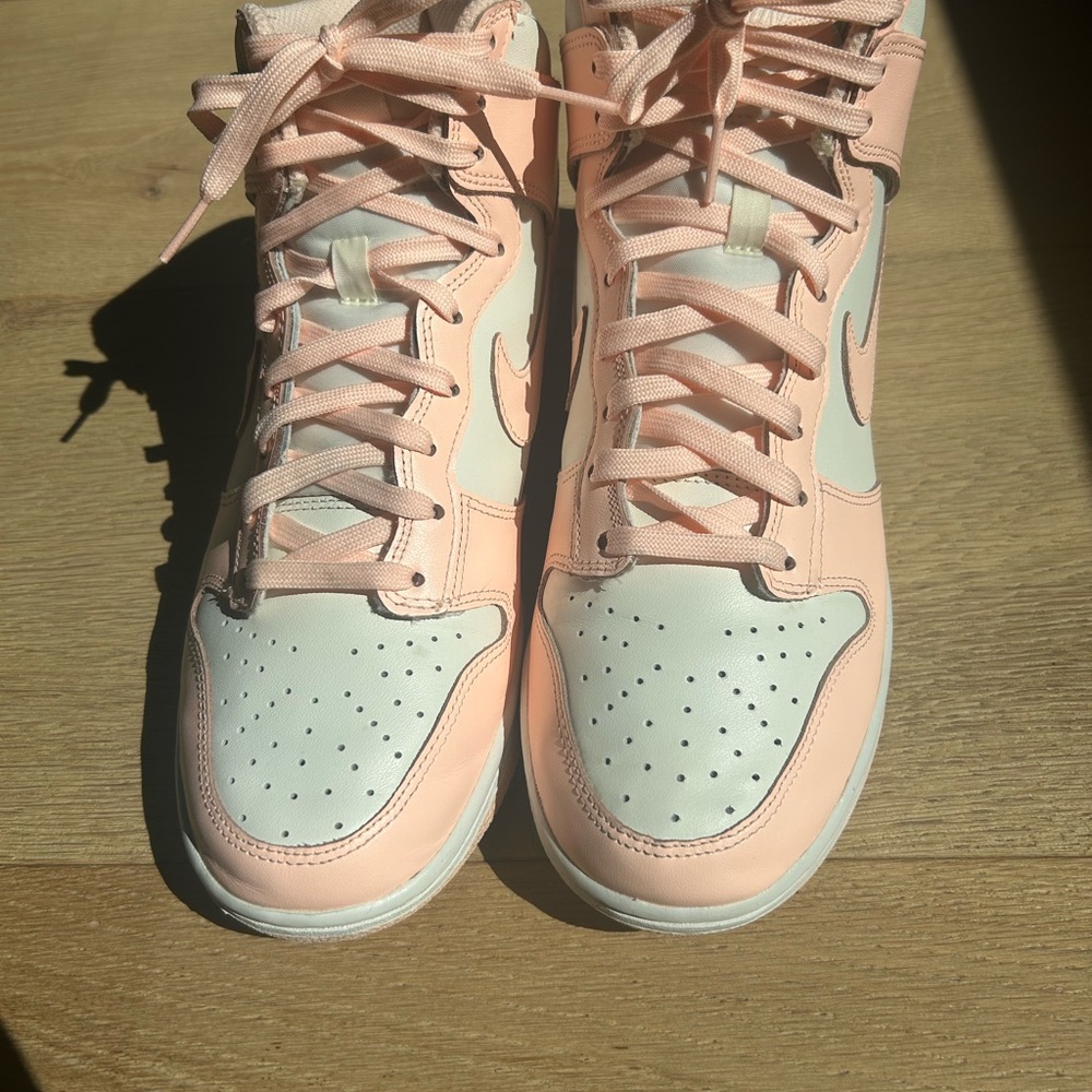 Nike dunks! - Picture 3 of 4
